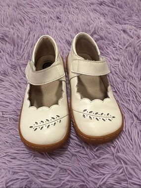 Livie & Luca Cream Mary Jane Dress Shoes with Scalloped Edge